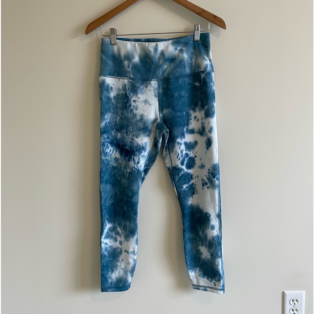 Size M Blue and White Tye Dye Leggings